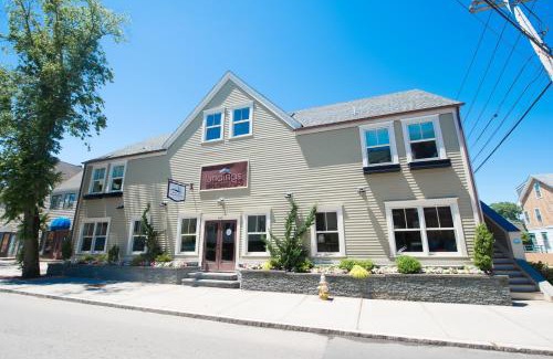 Yachting Village Wohnung | The Newport Lofts - 543 Thames Street