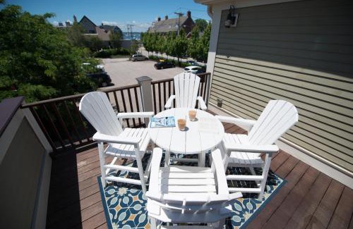 Yachting Village Wohnung | The Newport Lofts - 543 Thames Street