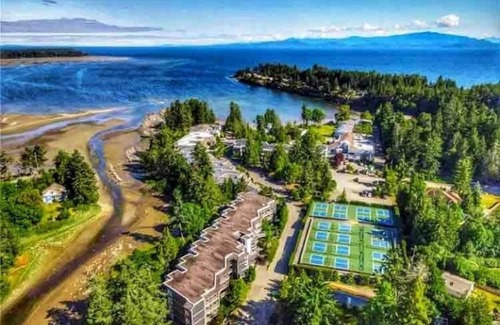 Regional District of Nanaimo Eigentumswohnung | The Nook at Nanoose Bay - Oceanview - Studio