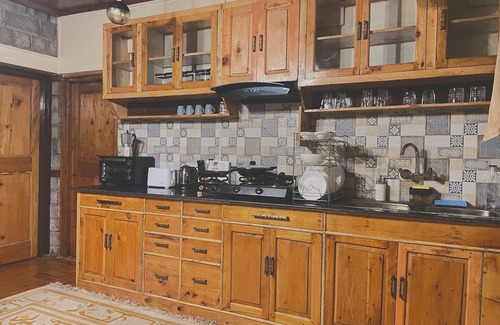 Manali Haus | The OakHurst