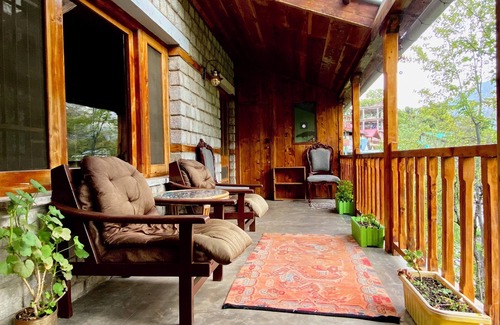 Manali Haus | The OakHurst