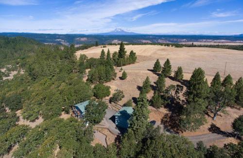 Lyle Haus | The Oaks feat Private Disc Golf Course