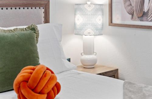 Tempe Haus | The Oasis in Tempe with Heated Pool and Arcade