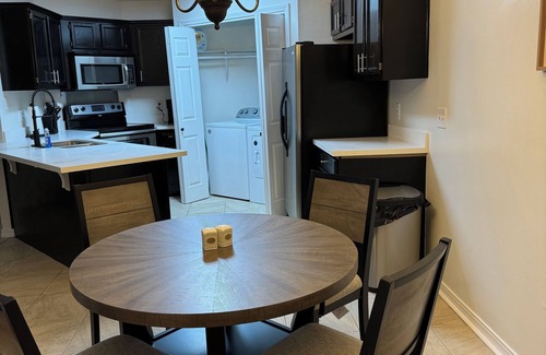 Flowood Haus | The Obsidian Reservoir Escape! AC, WiFi