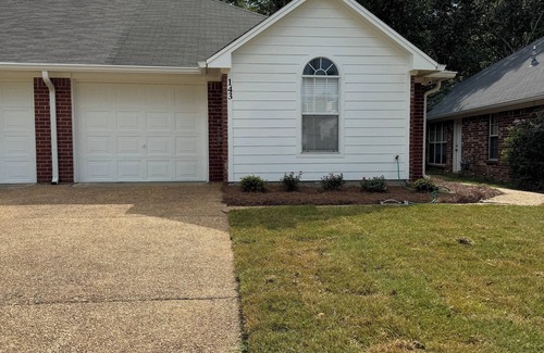 Flowood Haus | The Obsidian Reservoir Escape! AC, WiFi