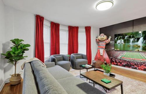 Clintonville Haus | The Ohio State of Mind 5BR 2BA