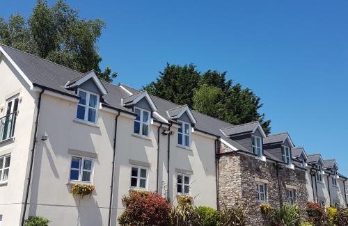 Llanmartin Hotel | The Old Barn Inn