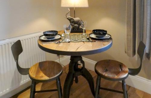 Pateley Bridge Haus | The Old Explorers