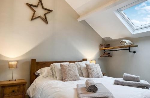 Dronfield Haus | The Old Hayloft-Uk39431