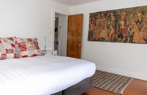 Mangonui Hotel | The Old Oak Boutique Hotel