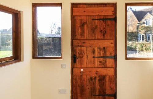 Holworth Haus | The Old School Cottage