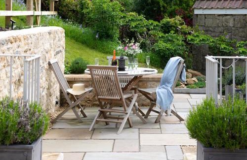 Monkton Combe Haus | The Old Workshop, Monkton Combe - Elegant Cotswolds Retreat near Bath