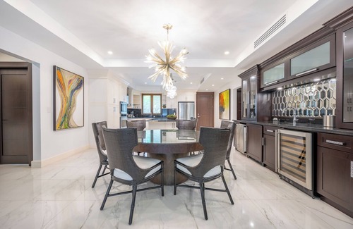 Playa Flamingo Eigentumswohnung | The Only 7-Bedroom at Splendor – Luxury Oceanview Condo with Rooftop