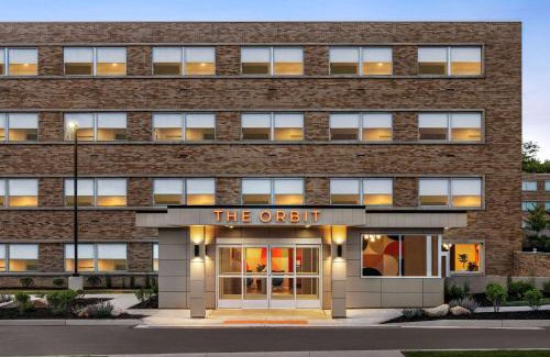 Cleveland Hotel | The Orbit Hotel, Trademark Collection by Wyndham