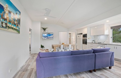 Raleigh Kabine | The Palm: A Serene and Secluded Holiday Retreat Escape