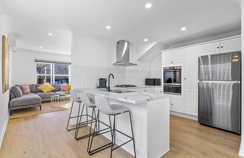 Norwood Haus | The Parade Luxury, Wifi & 3BR