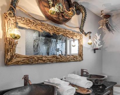 River Isles Haus | The Pearl - Pool W Screen On Canal - Boat Rental