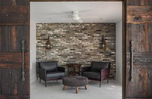 River Isles Haus | The Pearl - Pool W Screen On Canal - Boat Rental