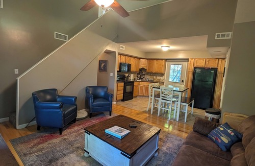 Gravois Mills Haus | The perfect lakeside get away