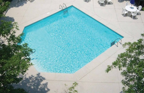 Meridian Haus | The Perfect Spot to Rest near Bonita Lakes Mall!-S