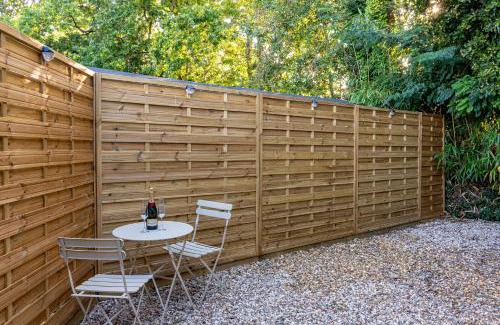 Broadstone Haus | The Perk Inn Garden Lodge