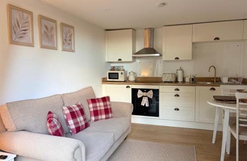 Broadstone Haus | The Perk Inn Garden Lodge