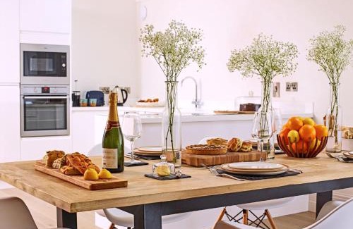 Moreton Haus | The Piggery