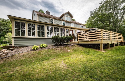 Stone Lake Haus | The Pinecone Lodge, A Gathering Place for Family & Friends