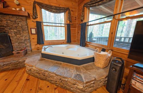 Benton Haus | The Pines Riverside Log Cabin On The Ocoee