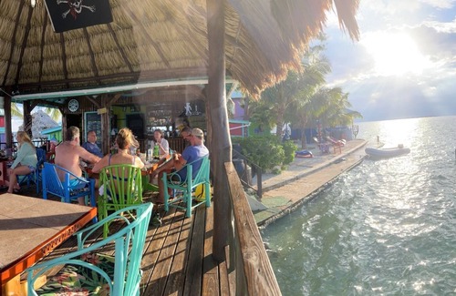 Placencia Kabine | The Pink Seahorse Cabana at King Lewey's Island Resort, Placencia Cayes, Belize