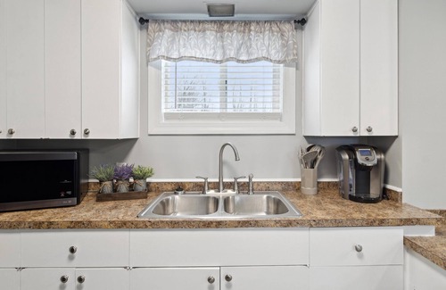 Pinconning Wohnung | The Pinny City Suite