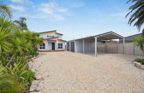 Seymour Haus | The Pit Stop Tailem Bend