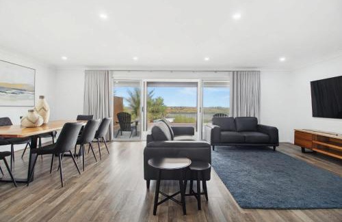 Seymour Haus | The Pit Stop Tailem Bend