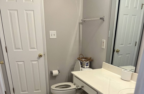 Greensboro Haus | The Place To Be Family Friendly Lake House