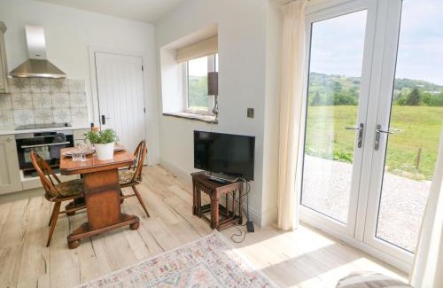 Stockport Haus | The Plucking Shed - Vineyard Stay