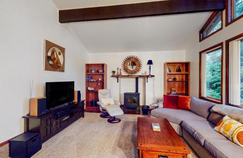 North Bend Haus | The Pony Creek Forest Retreat