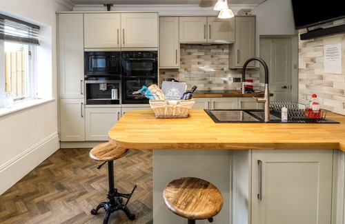 Hepworth Hütte | The Porthole