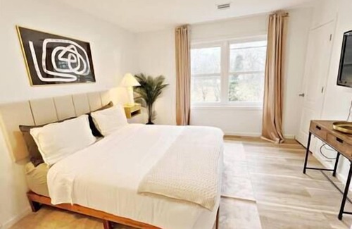 South Plainfield Haus | The Posh Living Experience