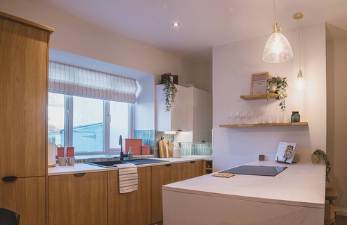 Amble Haus | The Postman’s Hut — a stunning, newly refurbished retreat in the heart of Amble.