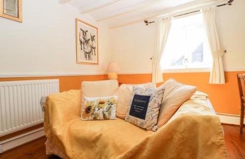 Redbrook Haus | The Pound