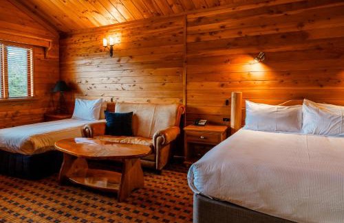 Ohakune Hotel | The Powderhorn Chateau