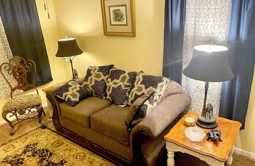 Monticello Hütte | The Price Cottage - Originally the carriage house for the Price home nnnnnnnn