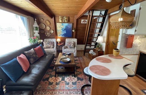 Otter Rock Skihütte | The Ramble On Oceanfront A-Frame Pet Friendly