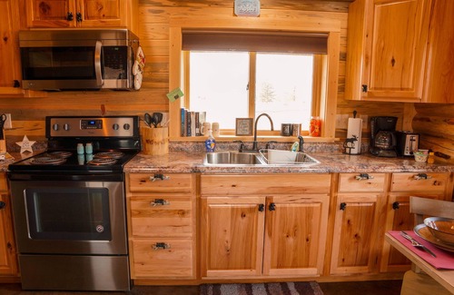 Salmon Kabine | The Ranch House Cabin at J&J Cabins
