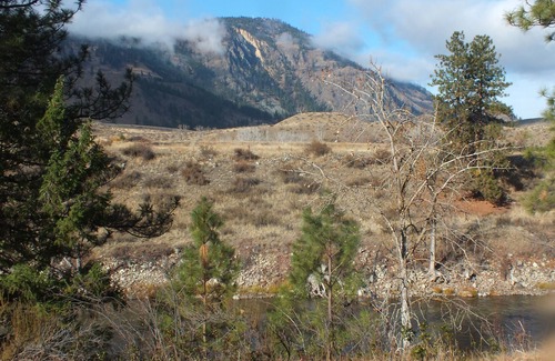 Twisp Sonstige | Die Ranch ist eine Ufergrundstuecken Inmitten des historischen Methow Tal