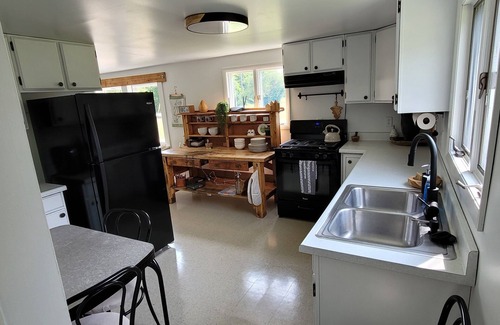 Chassell Haus | The Red House - modern beautiful Scandinavian style cozy cottage!