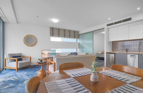 Cairns Central Business District Eigentumswohnung | The Reef Pad, Ideally Located With a Steller View! 1BR 1BA + Balcony