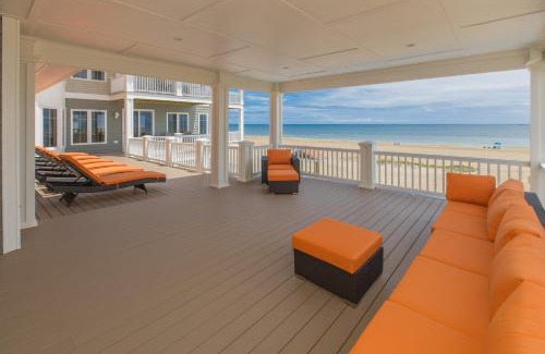 Sandbridge Haus | The Regency Royale