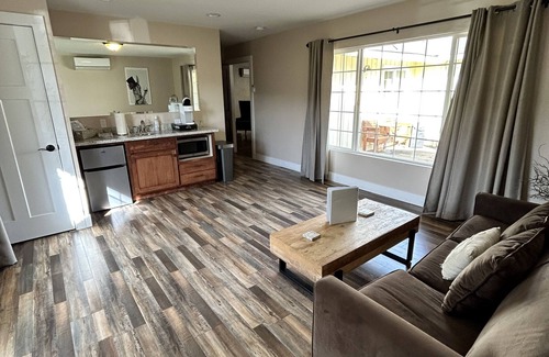 Medford Haus | The Rellik House and Winery