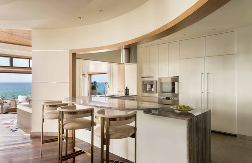 Seven Mile Beach Resort | The Ritz-Carlton, Grand Cayman